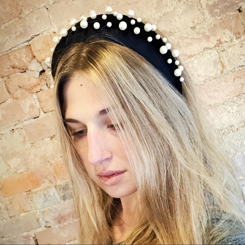Padded velvet headband with pearls